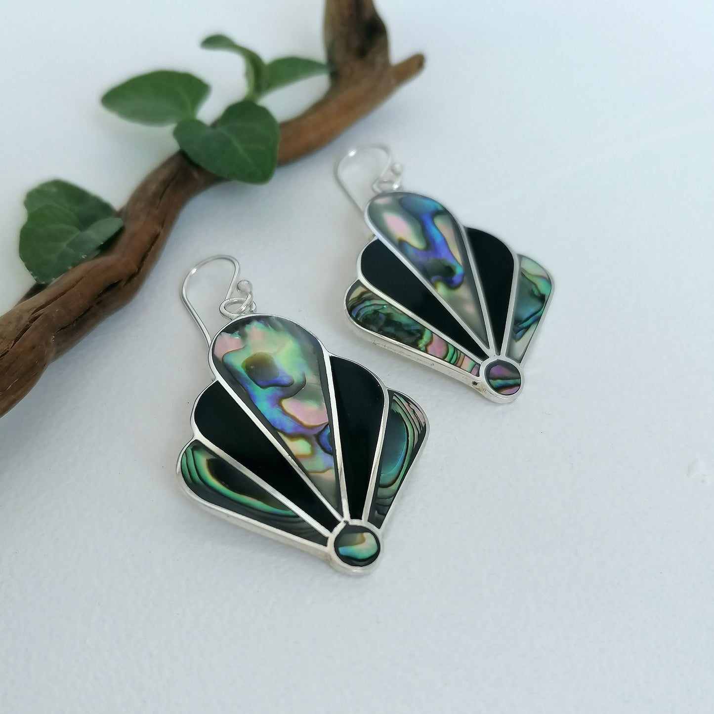 Art Deco Venus Fan Earrings - Abalone Shell